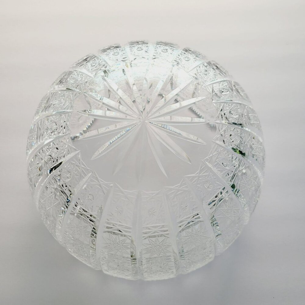 Queen Lace Cut Crystal 8" Bowl, Intricate Star Pattern Design, Stunning Centerpi - Picture 6 of 10